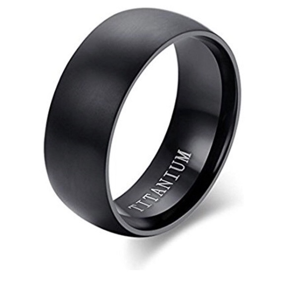 ⚠️ 1 LEFT! Men’s Black brushed titanium ring - Picture 4 of 8